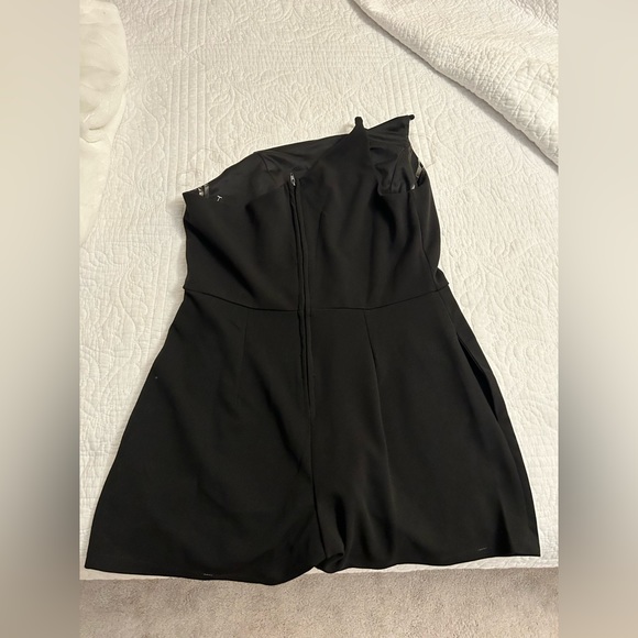 One strap Romper - size large - Picture 2 of 2